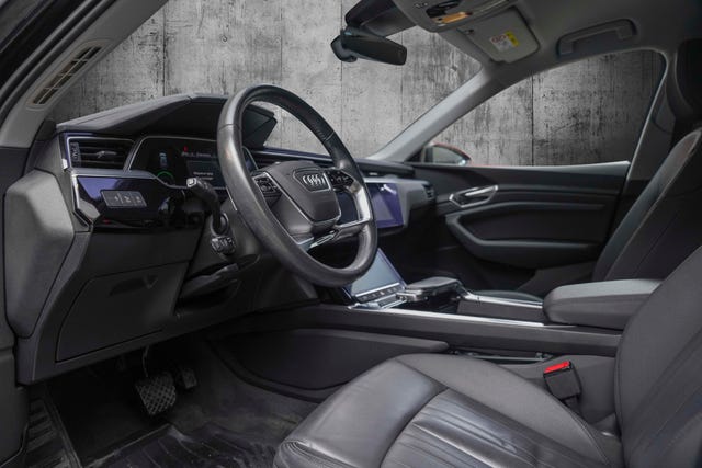 2020 AUDI E-TRON - 11