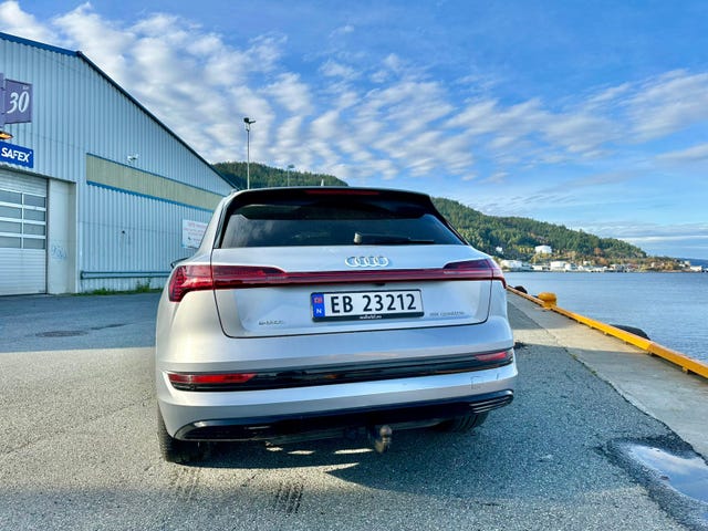 WAUZZZGE9LB018313 2020 AUDI E-TRON-3