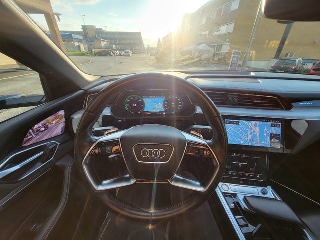 2020 AUDI E-TRON - 23