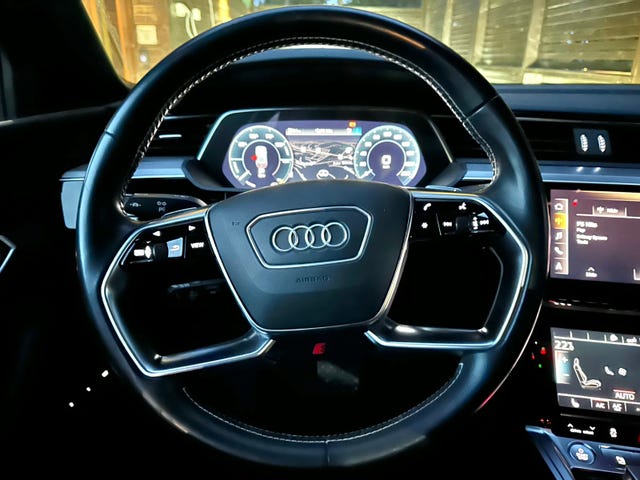 2020 AUDI E-TRON - 11