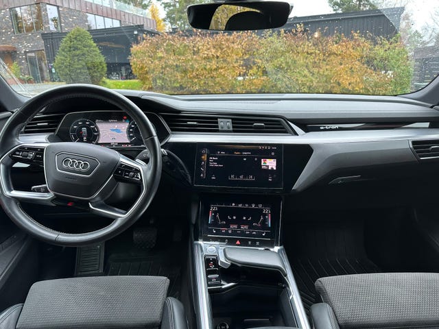 2020 AUDI E-TRON - 12