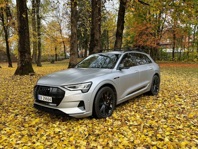 WAUZZZGE6LB020407 2020 AUDI E-TRON-1