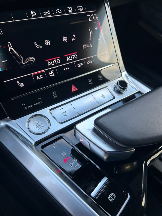 2020 AUDI E-TRON - 31
