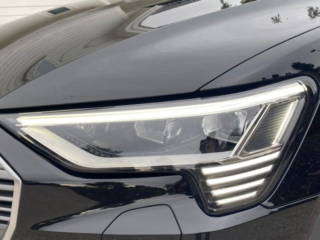 2020 AUDI E-TRON - 42