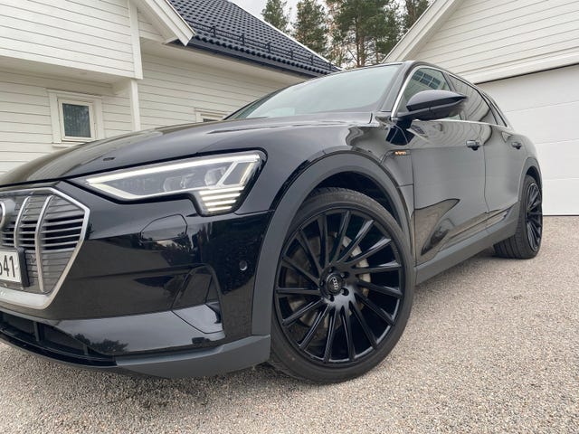 2020 AUDI E-TRON - 32