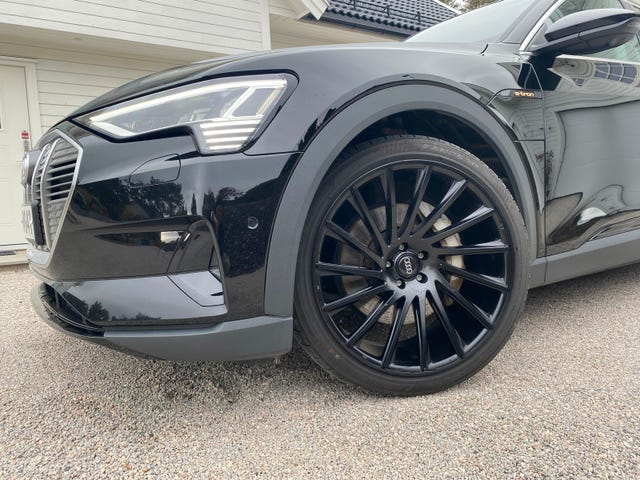 2020 AUDI E-TRON - 33