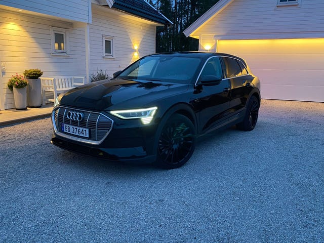 WAUZZZGE6LB010878 2020 AUDI E-TRON-0