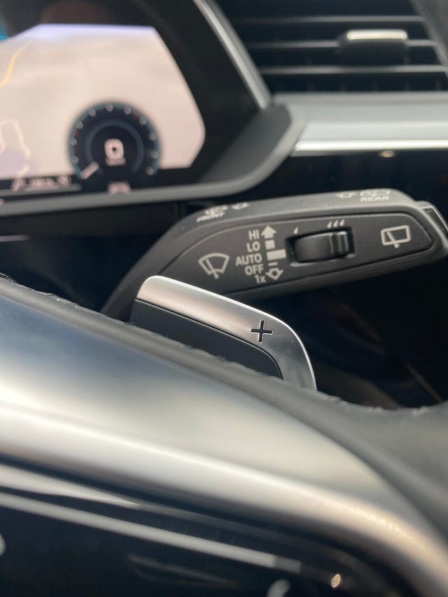 2020 AUDI E-TRON - 25