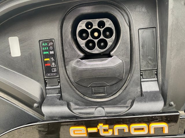 2020 AUDI E-TRON - 43