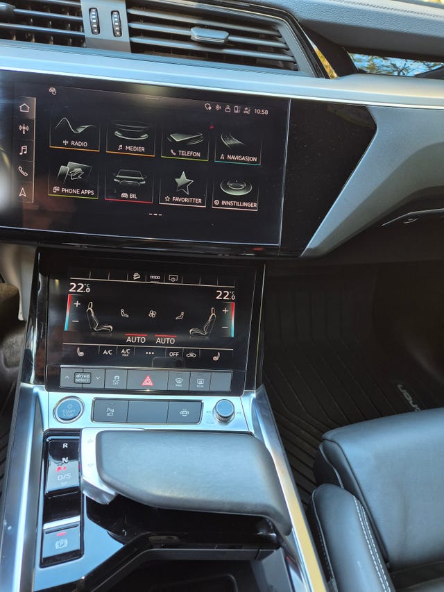 2021 AUDI E-TRON - 21