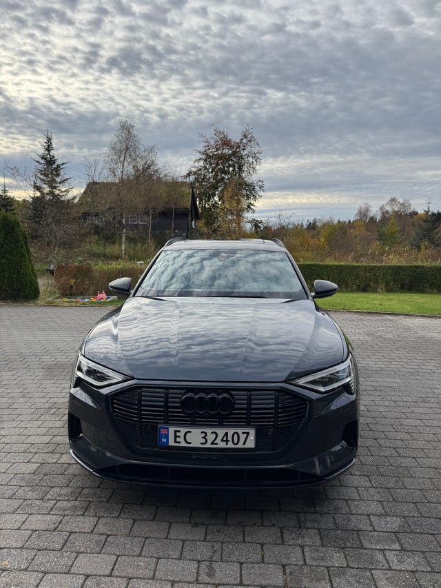 WAUZZZGE8MB026596 2021 AUDI E-TRON-0