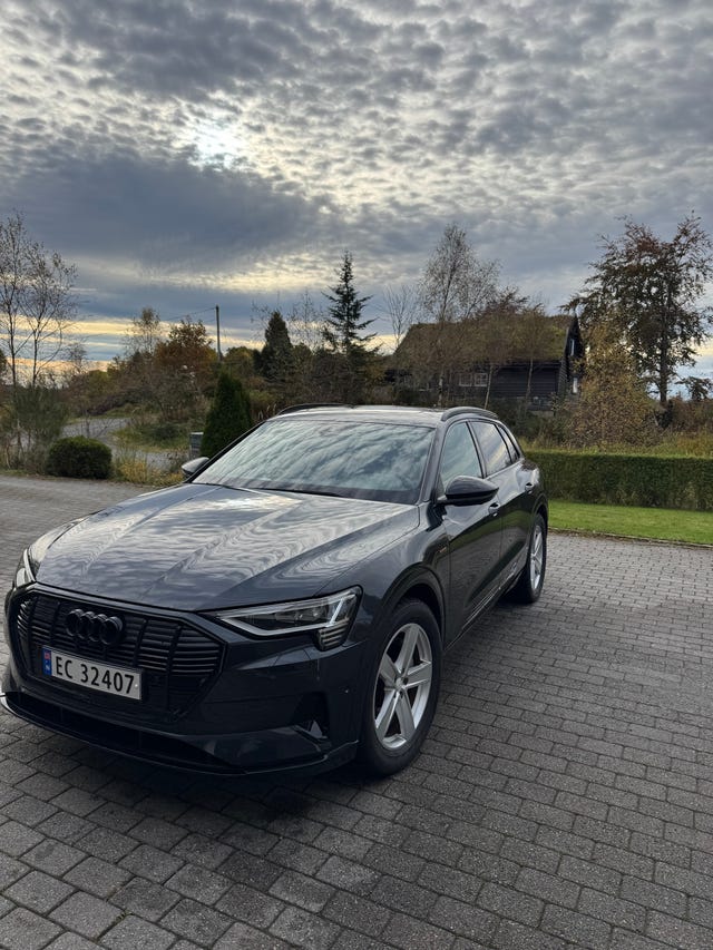 WAUZZZGE8MB026596 2021 AUDI E-TRON-3