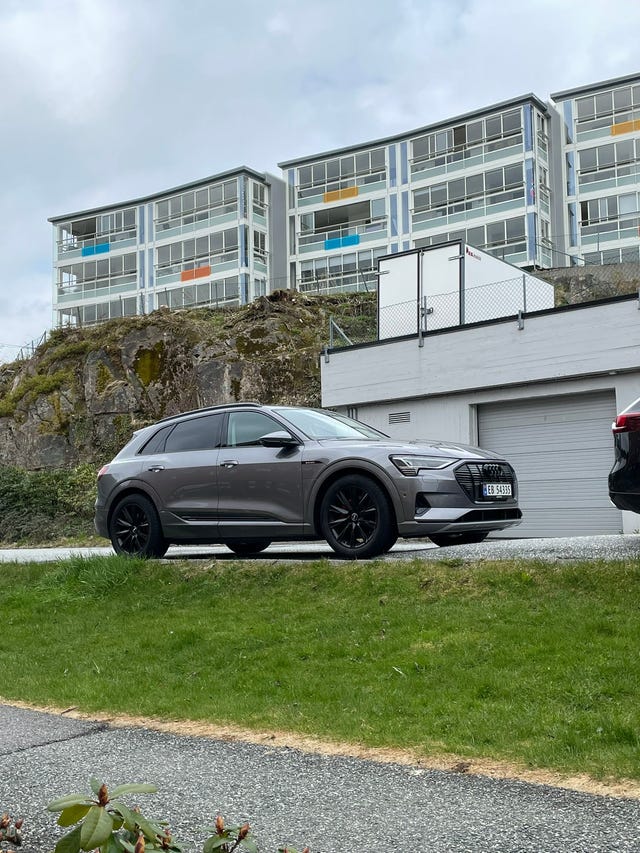 2020 AUDI E-TRON - 25