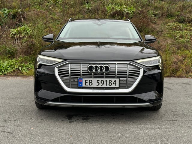 WAUZZZGE8LB024460 2020 AUDI E-TRON-2
