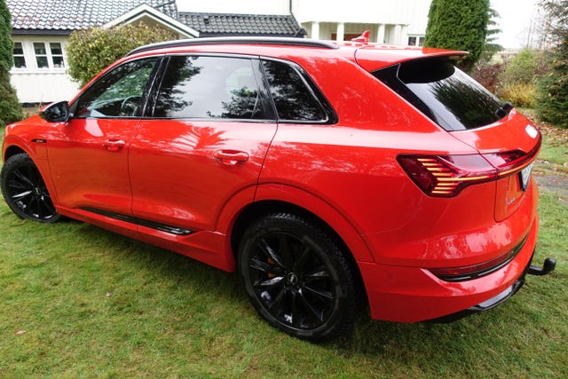 2020 AUDI E-TRON - 9