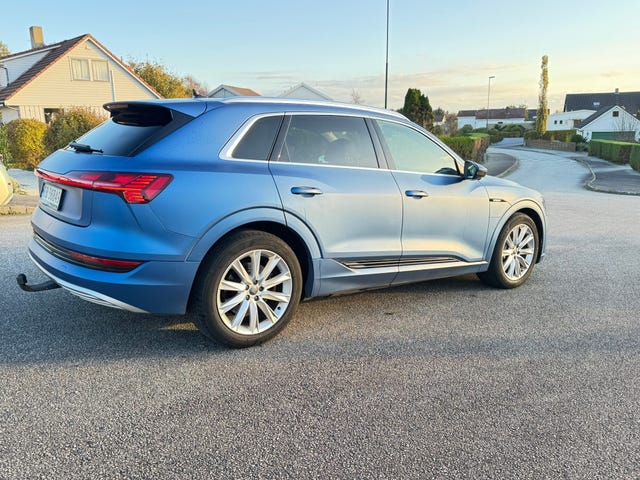 WAUZZZGE8LB013510 2020 AUDI E-TRON-1