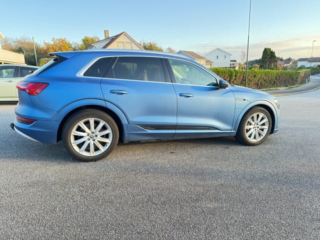 WAUZZZGE8LB013510 2020 AUDI E-TRON-2