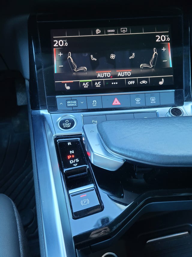 2021 AUDI E-TRON - 20