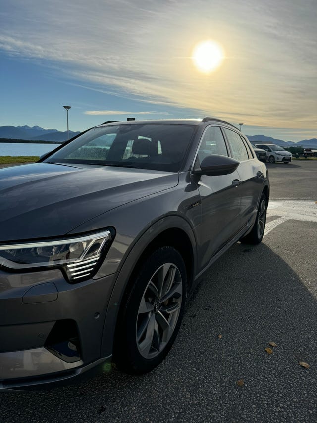 WAUZZZGE1LB010724 2020 AUDI E-TRON-1