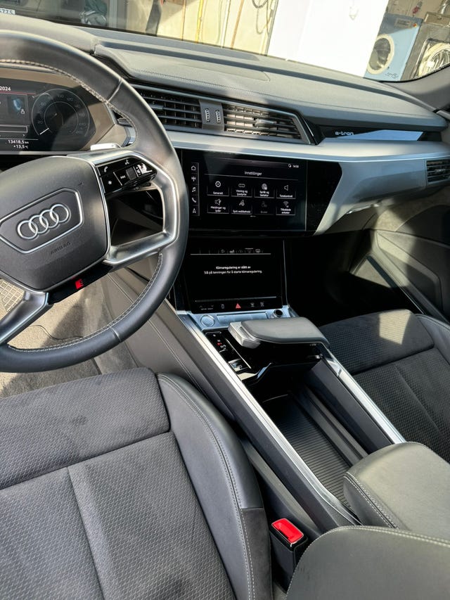 2020 AUDI E-TRON - 8