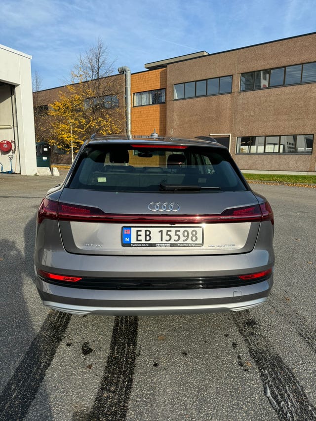 WAUZZZGE1LB010724 2020 AUDI E-TRON-4