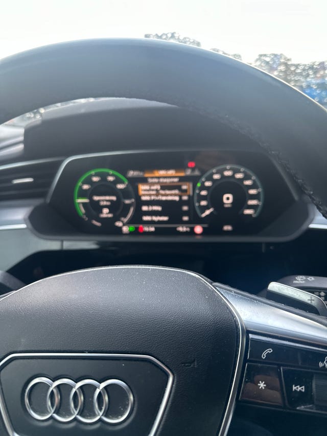 WAUZZZGE5LB026103 2020 AUDI E-TRON-2