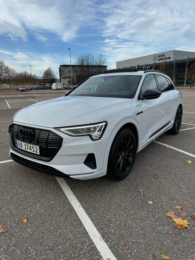 WAUZZZGE8LB008601 2020 AUDI E-TRON-2