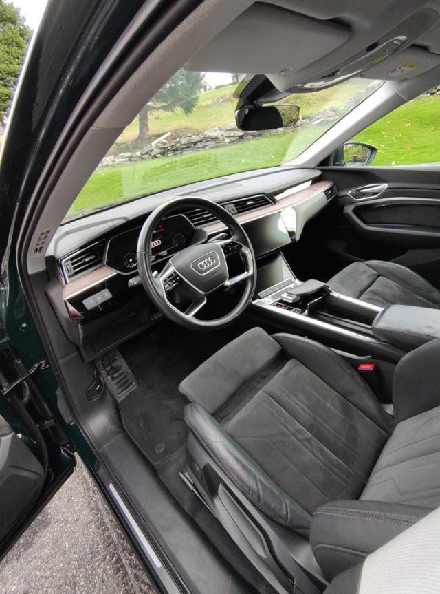 2020 AUDI E-TRON - 11
