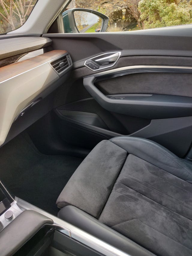 2020 AUDI E-TRON - 13