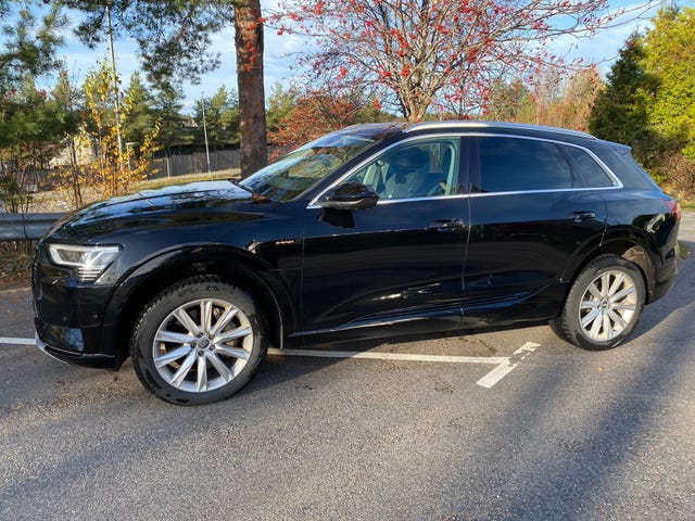 WAUZZZGE3LB021501 2020 AUDI E-TRON-5