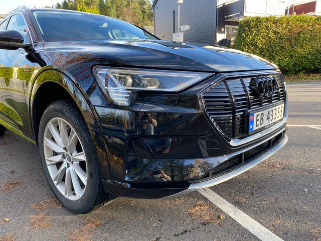 WAUZZZGE3LB021501 2020 AUDI E-TRON-1