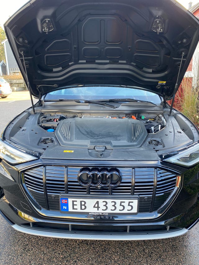 2020 AUDI E-TRON - 8