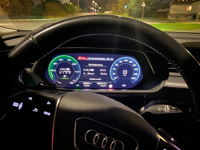 2020 AUDI E-TRON - 8