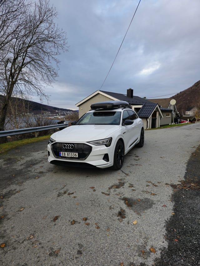 WAUZZZGEXLB018157 2020 AUDI E-TRON-5