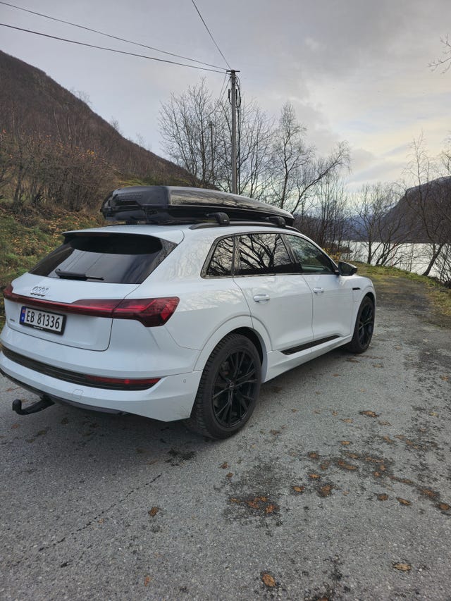WAUZZZGEXLB018157 2020 AUDI E-TRON-2