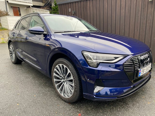 WAUZZZGE9LB032258 2020 AUDI E-TRON-2