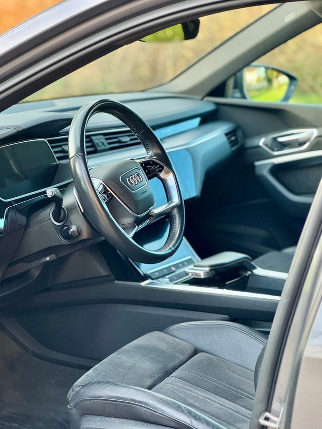 2020 AUDI E-TRON - 8