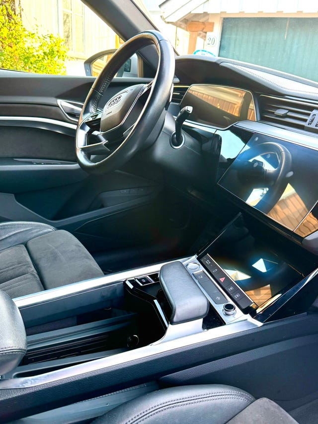 2020 AUDI E-TRON - 14
