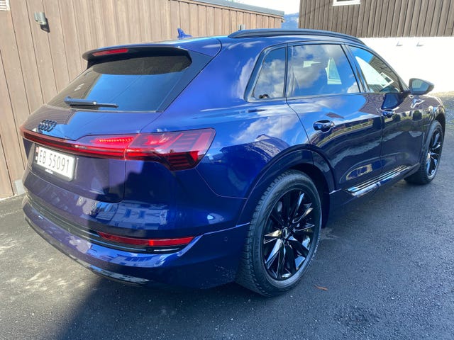 2020 AUDI E-TRON - 31