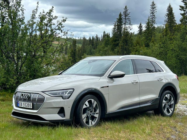 WAUZZZGE8LB031716 2020 AUDI E-TRON-1