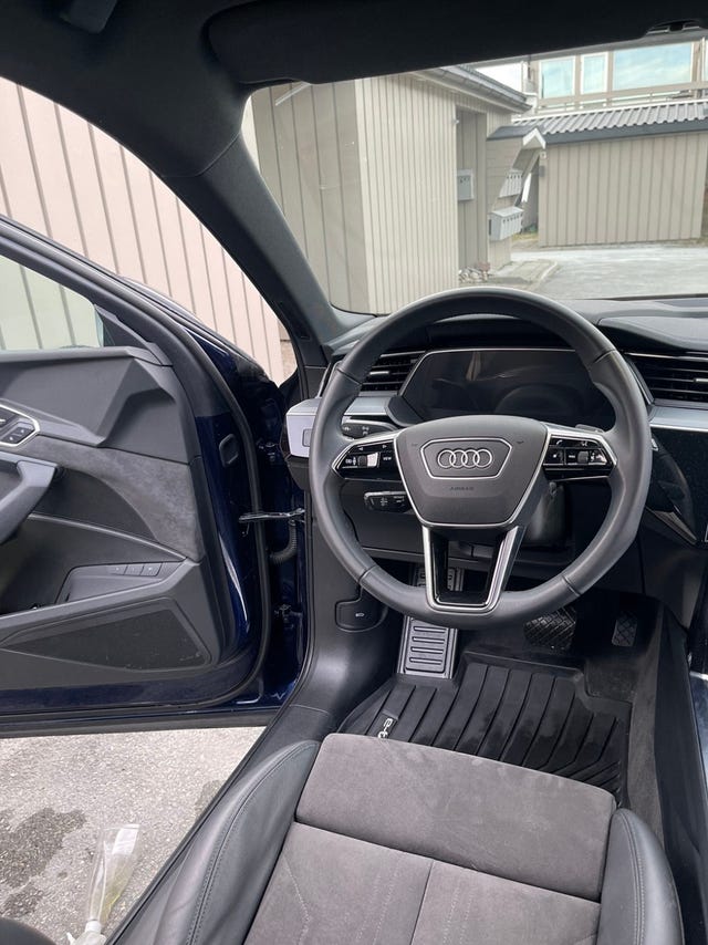WAUZZZGE2MB036590 2021 AUDI E-TRON-3