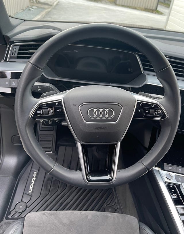 WAUZZZGE2MB036590 2021 AUDI E-TRON-4