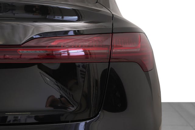 WAUZZZGE3MB040163 2021 AUDI E-TRON-5