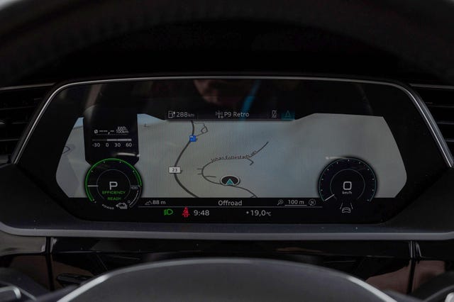 2021 AUDI E-TRON - 21