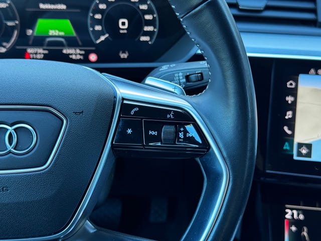 2021 AUDI E-TRON - 24