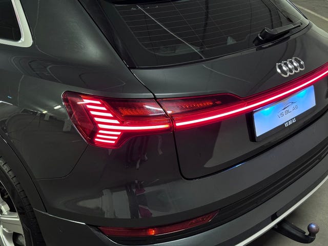 2021 AUDI E-TRON - 13