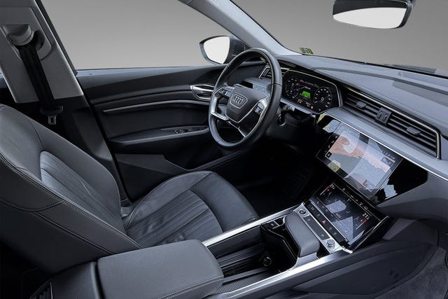 2021 AUDI E-TRON - 30