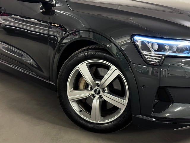 2021 AUDI E-TRON - 12