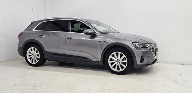WAUZZZGEXMB003594 2021 AUDI E-TRON-3