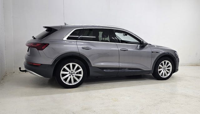 WAUZZZGEXMB003594 2021 AUDI E-TRON-5